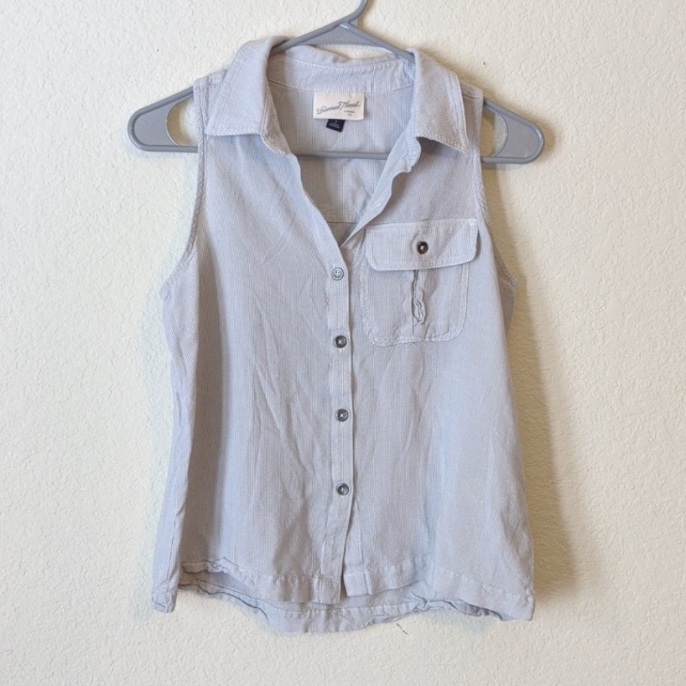 Tank button down